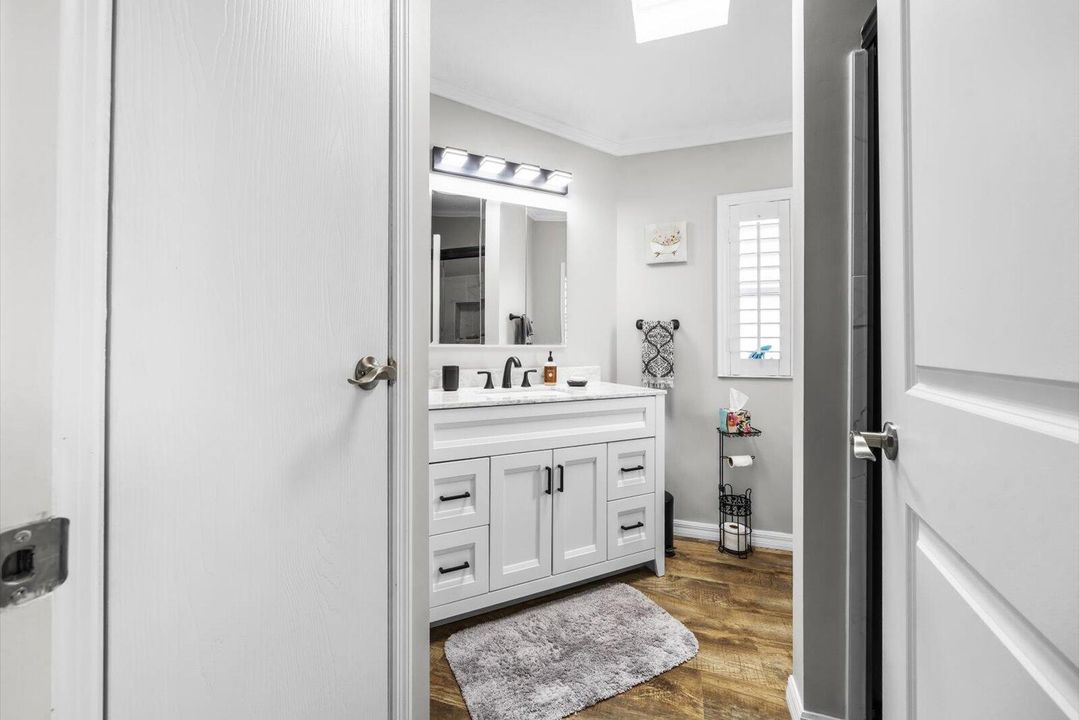 En Venta: $249,000 (2 camas, 2 baños, 1221 Pies cuadrados)