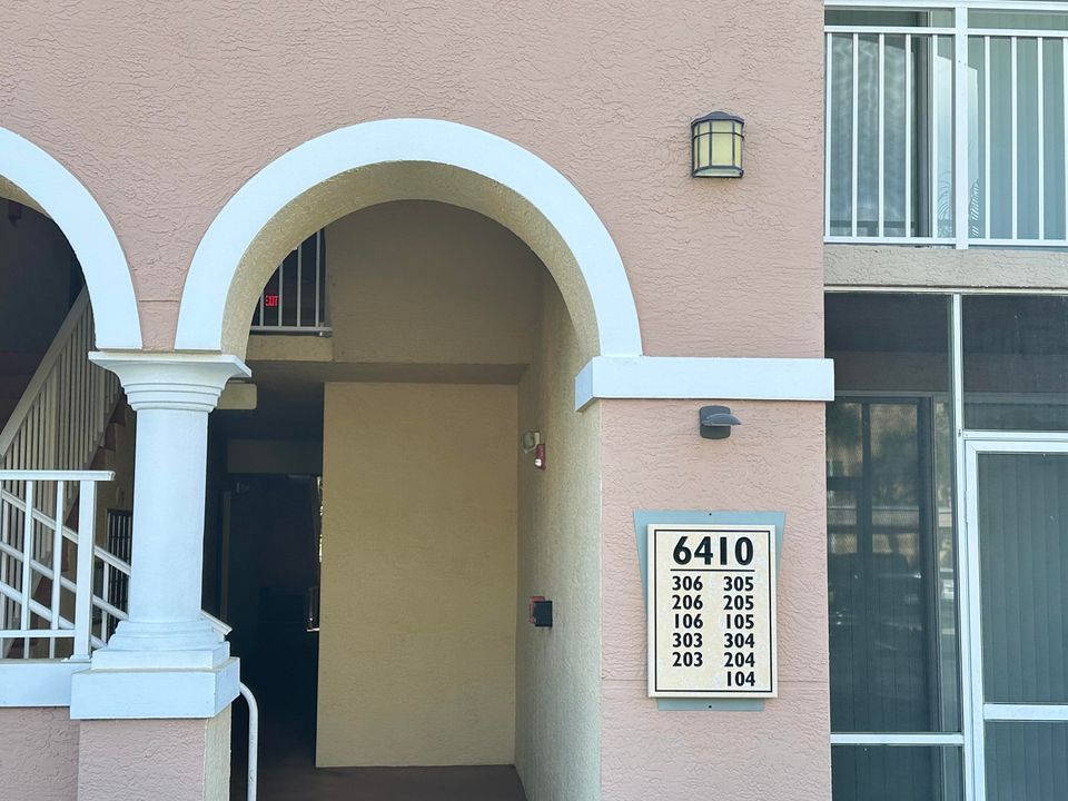 В аренду: $2,100 (2 спален, 2 ванн, 1058 Квадратных фут)