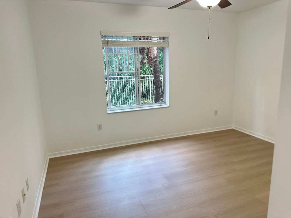 В аренду: $2,100 (2 спален, 2 ванн, 1058 Квадратных фут)