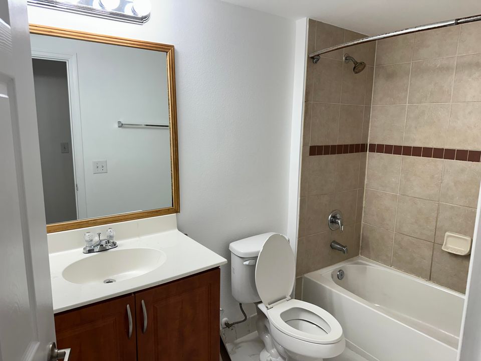 В аренду: $2,100 (2 спален, 2 ванн, 1058 Квадратных фут)