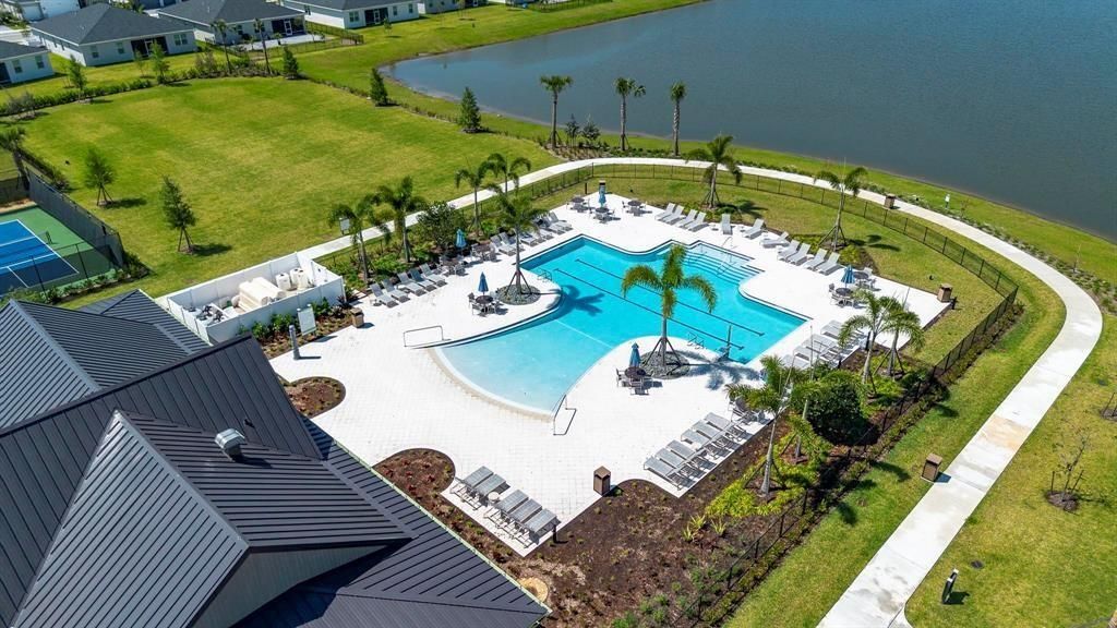 出租: $3,525 (4 贝兹, 3 浴室, 2492 平方英尺)