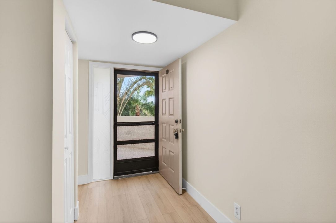 出租: $2,800 (2 贝兹, 2 浴室, 1254 平方英尺)