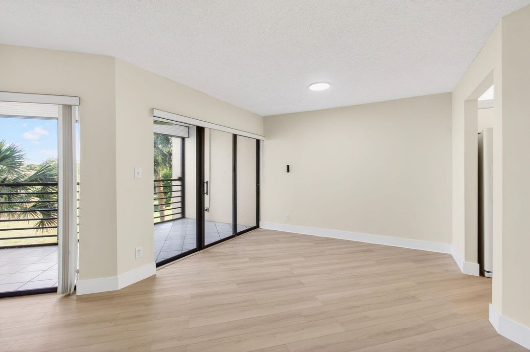 出租: $2,800 (2 贝兹, 2 浴室, 1254 平方英尺)