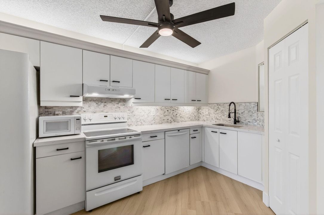 出租: $2,800 (2 贝兹, 2 浴室, 1254 平方英尺)