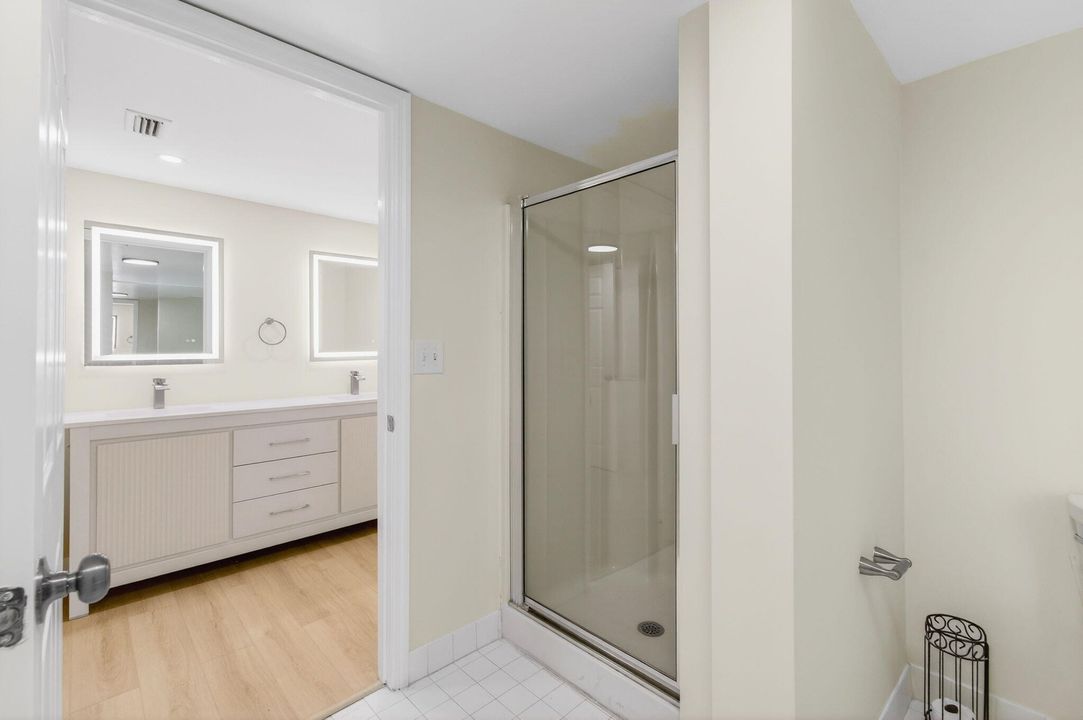 出租: $2,800 (2 贝兹, 2 浴室, 1254 平方英尺)