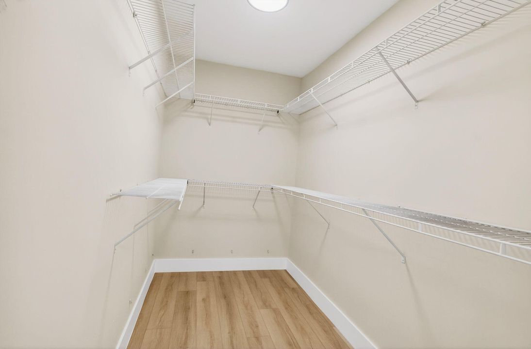 出租: $2,800 (2 贝兹, 2 浴室, 1254 平方英尺)