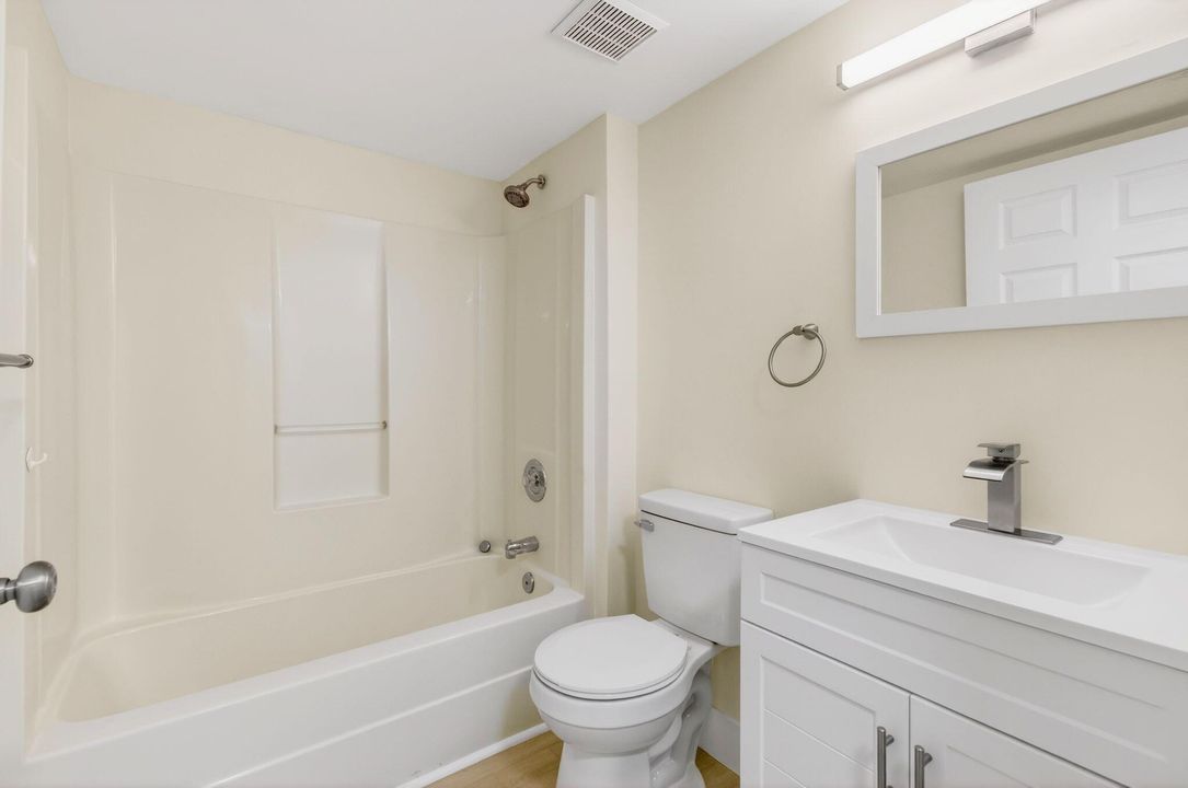 出租: $2,800 (2 贝兹, 2 浴室, 1254 平方英尺)