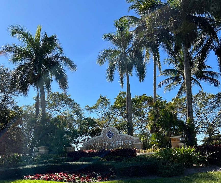 For Sale: $495,000 (4 beds, 2 baths, 1722 Square Feet)