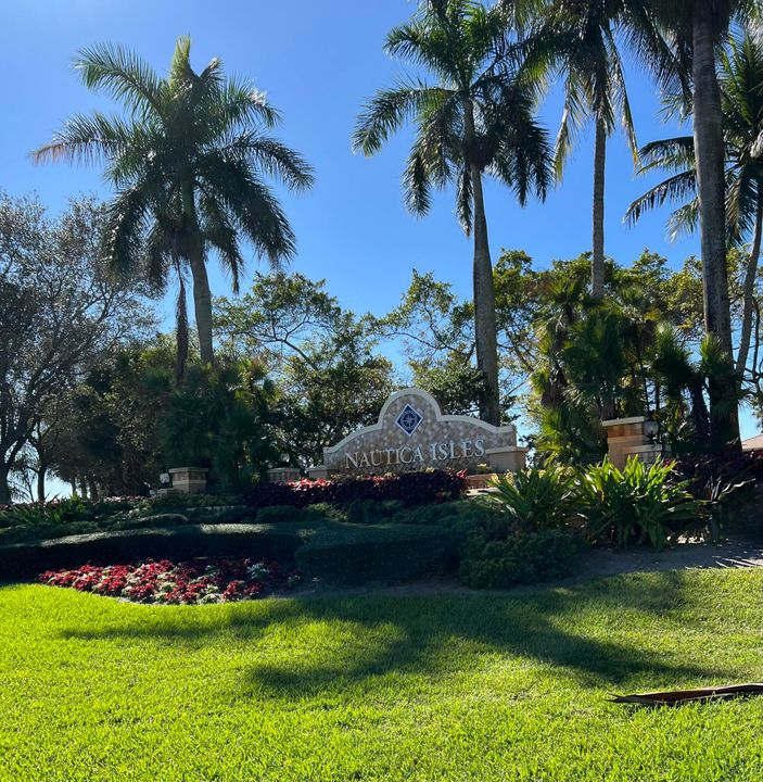 For Sale: $495,000 (4 beds, 2 baths, 1722 Square Feet)