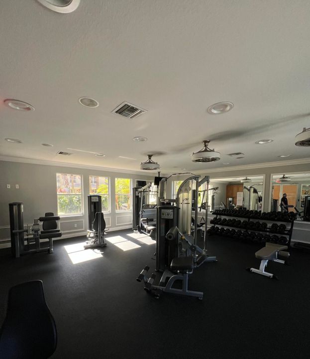 For Sale: $495,000 (4 beds, 2 baths, 1722 Square Feet)