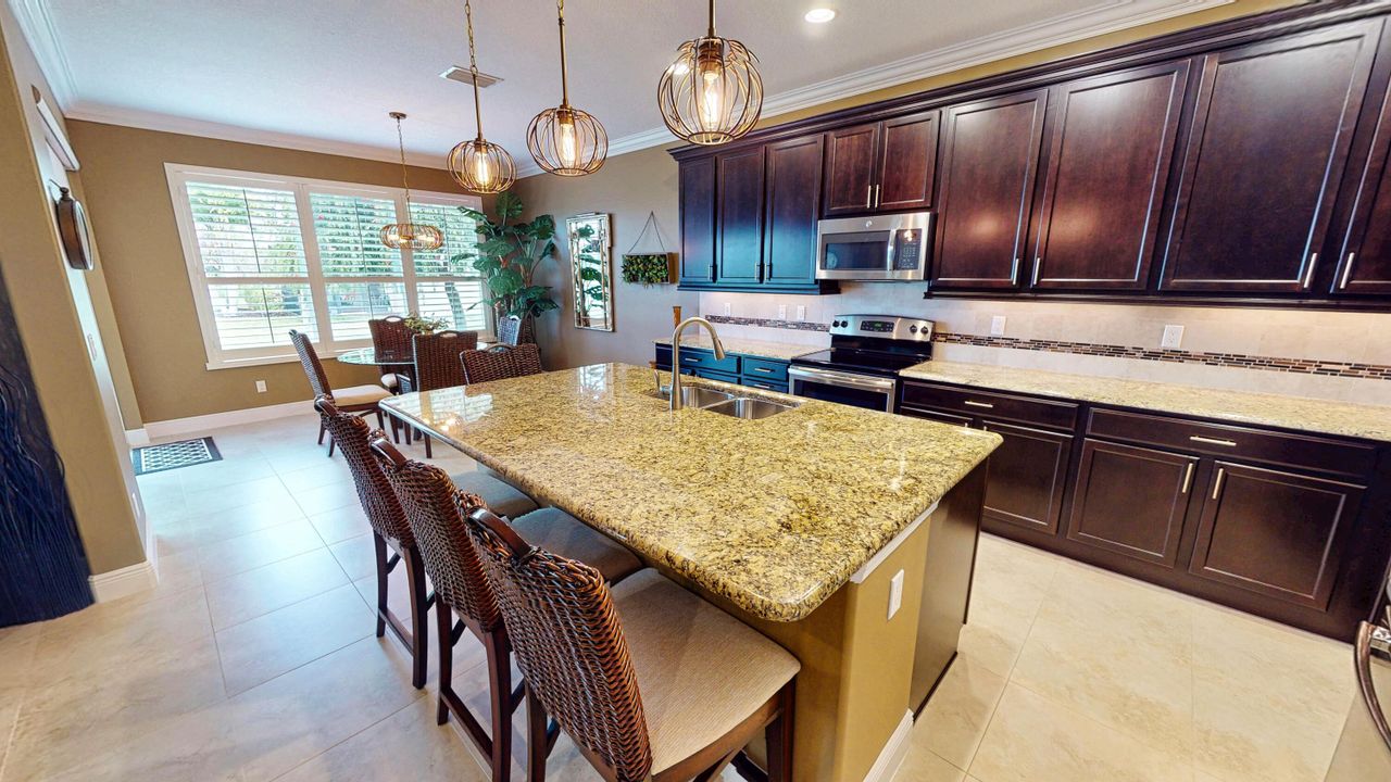 На продажу: $449,000 (2 спален, 2 ванн, 2198 Квадратных фут)