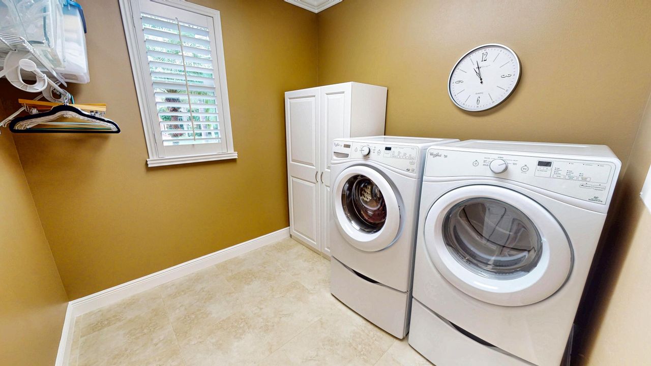 На продажу: $449,000 (2 спален, 2 ванн, 2198 Квадратных фут)