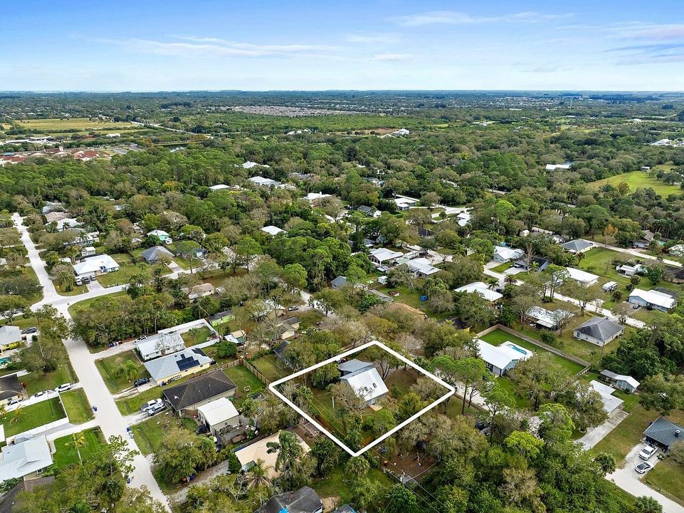 На продажу: $379,900 (3 спален, 2 ванн, 1442 Квадратных фут)