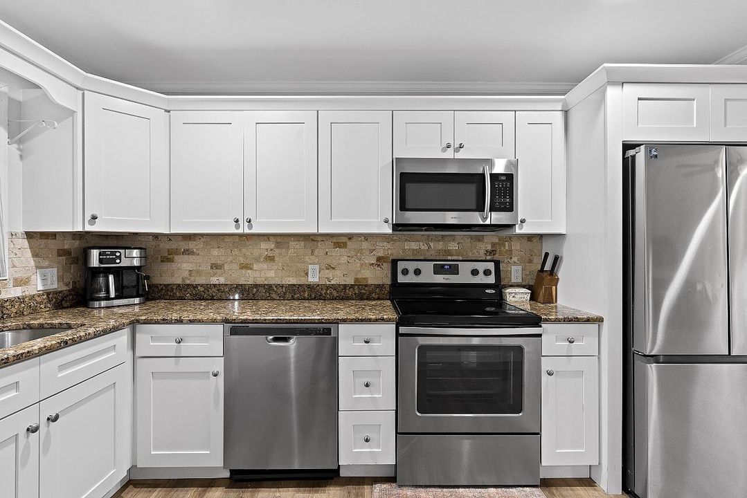 На продажу: $379,900 (3 спален, 2 ванн, 1442 Квадратных фут)