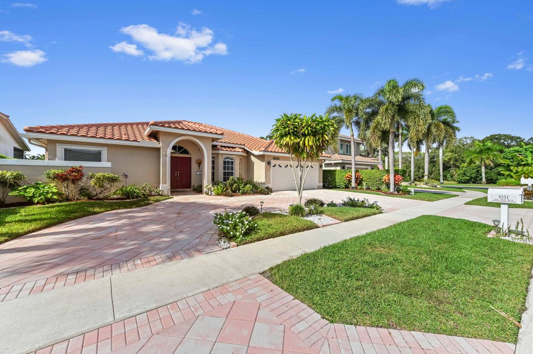 For Sale: $739,900 (4 beds, 3 baths, 2301 Square Feet)