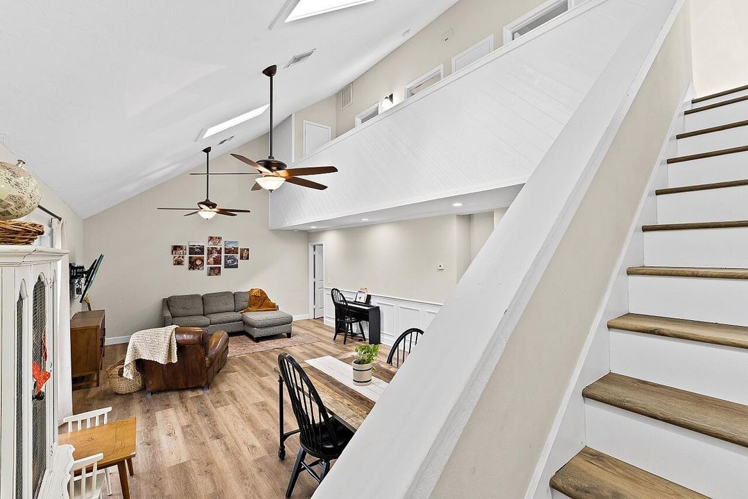 На продажу: $379,900 (3 спален, 2 ванн, 1442 Квадратных фут)