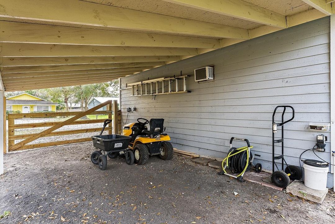 На продажу: $379,900 (3 спален, 2 ванн, 1442 Квадратных фут)