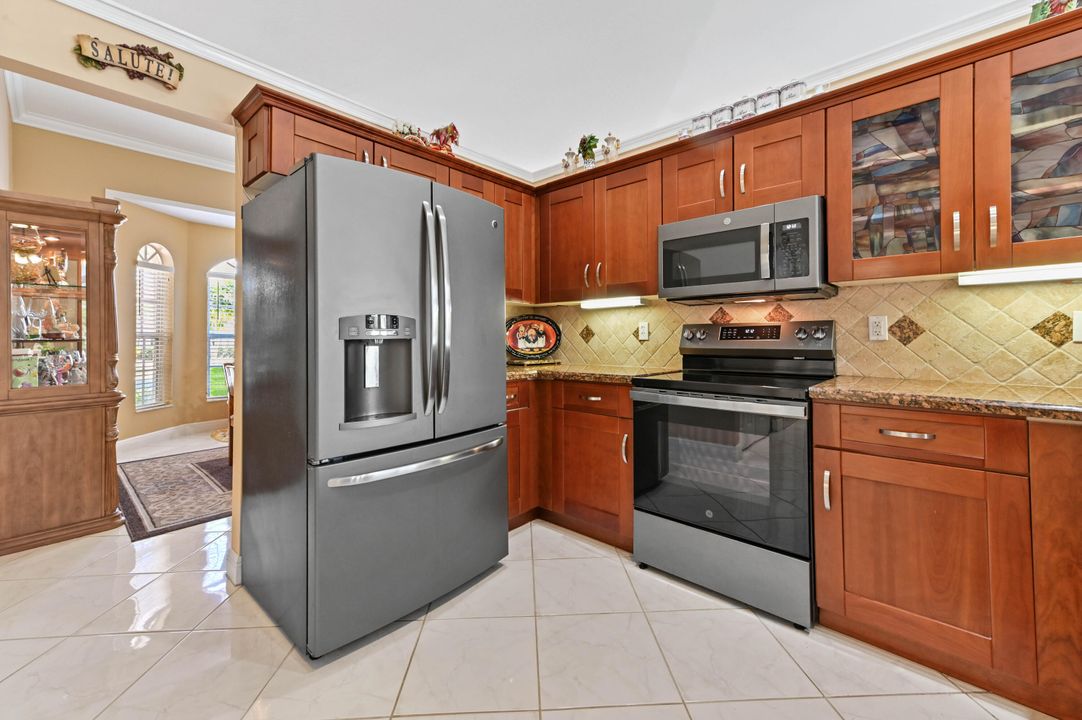 For Sale: $739,900 (4 beds, 3 baths, 2301 Square Feet)