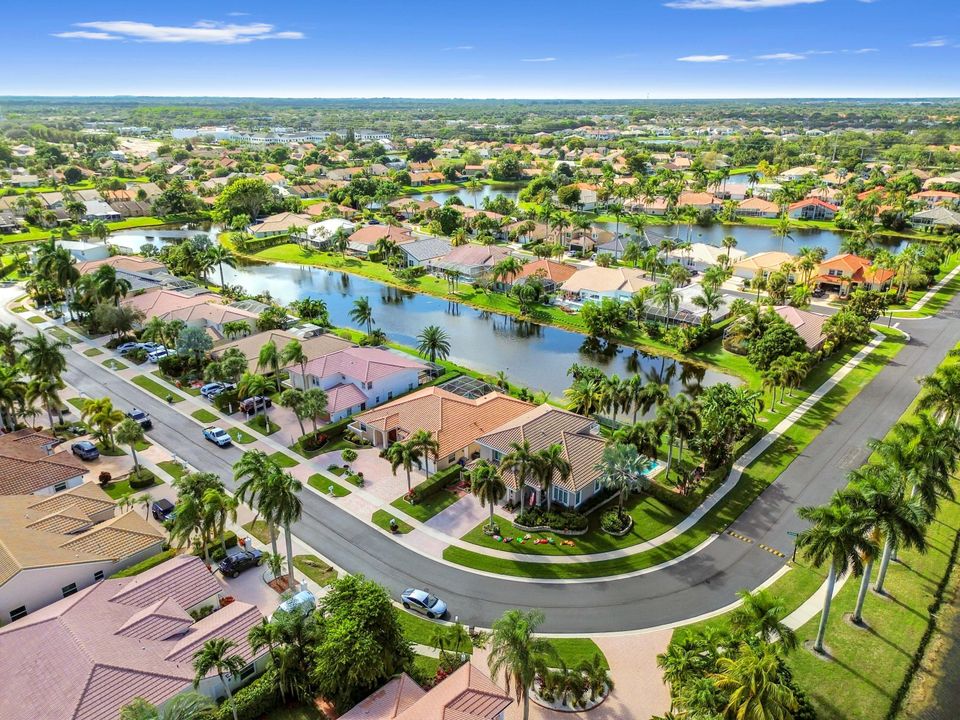 For Sale: $739,900 (4 beds, 3 baths, 2301 Square Feet)