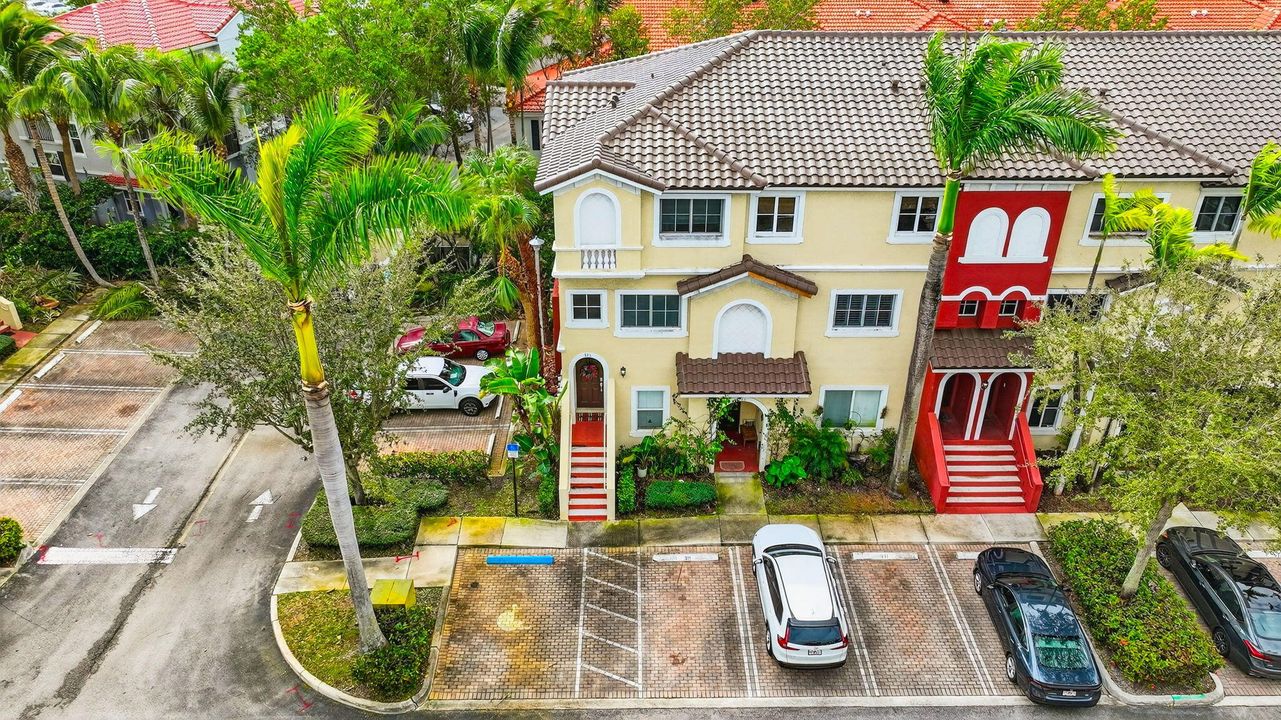 出租: $3,000 (3 贝兹, 2 浴室, 1554 平方英尺)