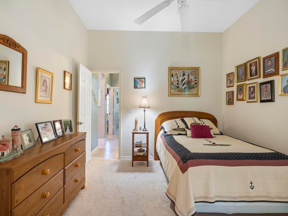 En Venta: $499,000 (3 camas, 3 baños, 2110 Pies cuadrados)