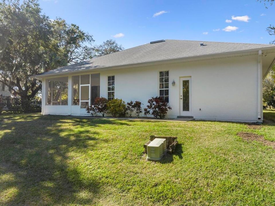 En Venta: $499,000 (3 camas, 3 baños, 2110 Pies cuadrados)