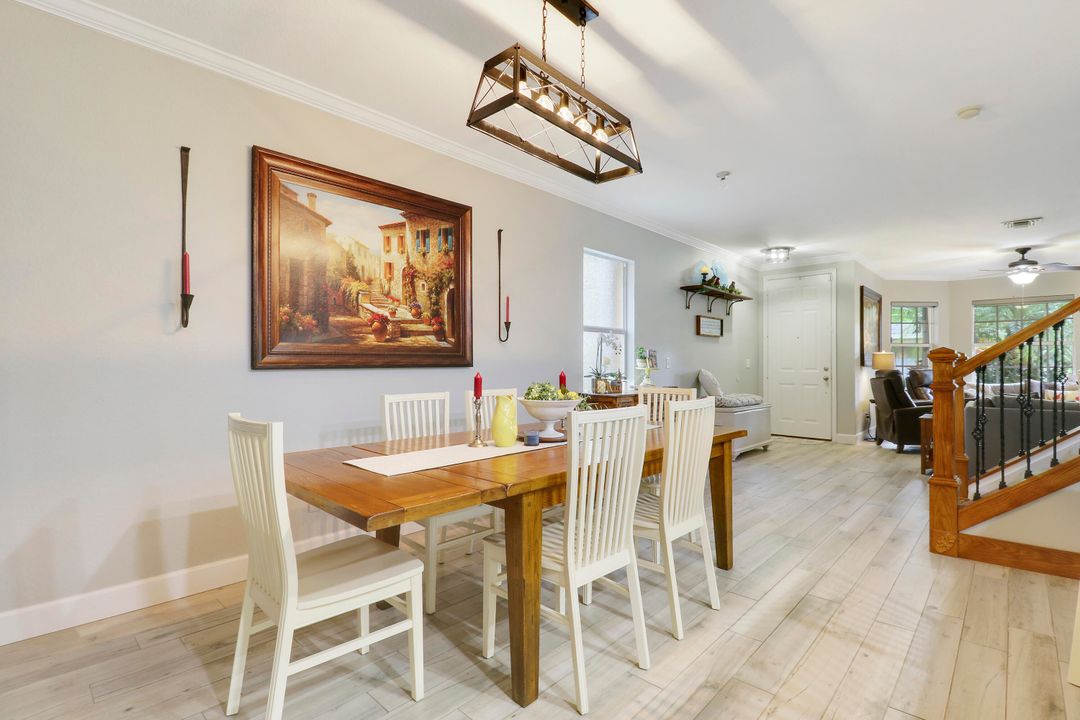 En Venta: $369,000 (4 camas, 3 baños, 2160 Pies cuadrados)