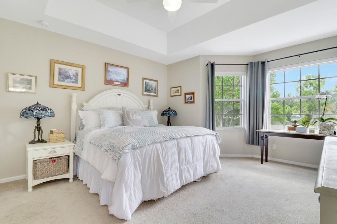 En Venta: $369,000 (4 camas, 3 baños, 2160 Pies cuadrados)