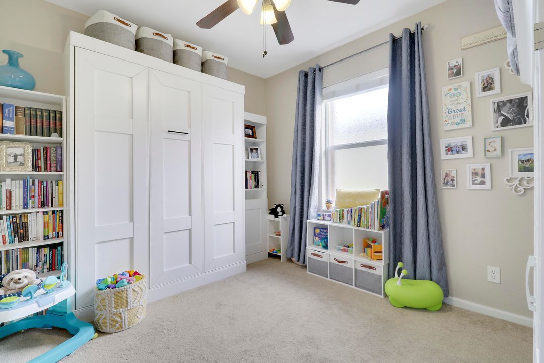 En Venta: $369,000 (4 camas, 3 baños, 2160 Pies cuadrados)