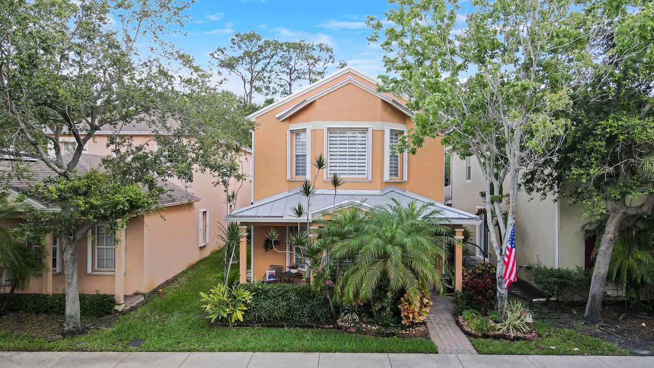 En Venta: $369,000 (4 camas, 3 baños, 2160 Pies cuadrados)