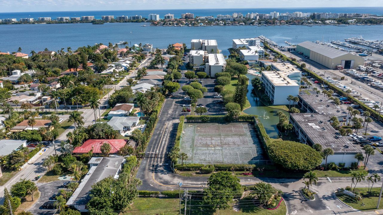 En Venta: $199,900 (2 camas, 2 baños, 1030 Pies cuadrados)