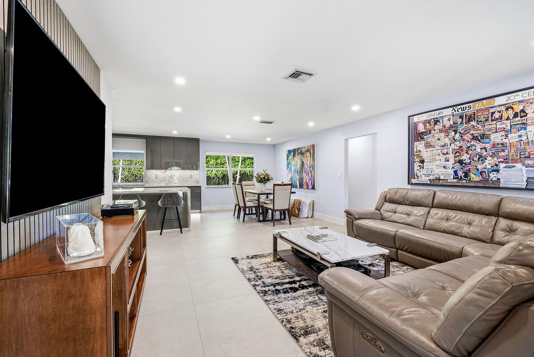 En Venta: $929,000 (3 camas, 2 baños, 1540 Pies cuadrados)