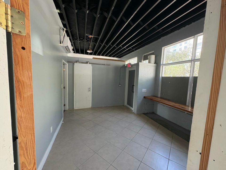 En Venta: $4,000 (0 camas, 0 baños, 1982 Pies cuadrados)