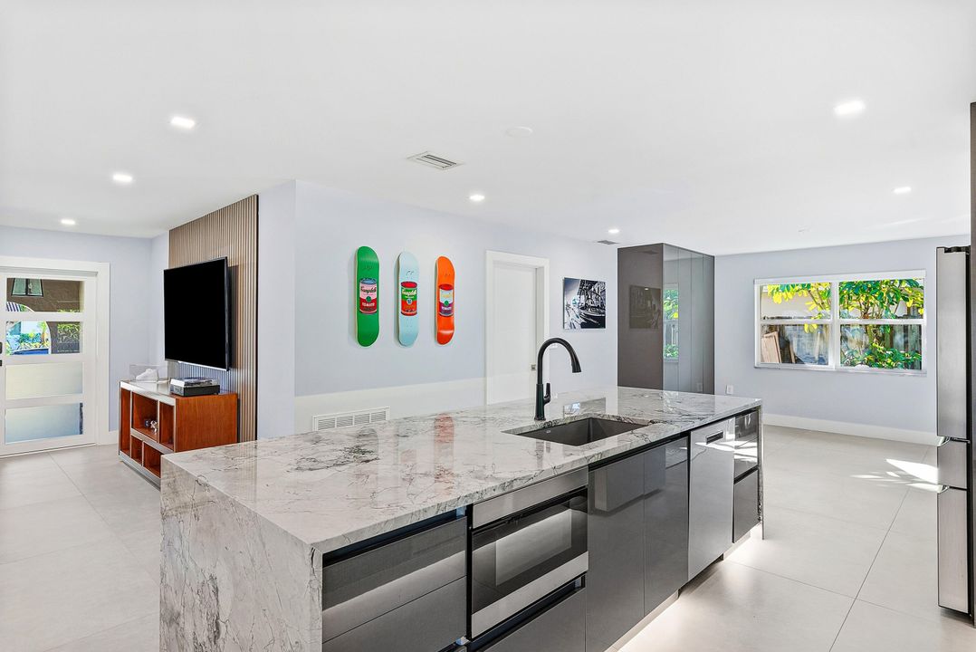 En Venta: $929,000 (3 camas, 2 baños, 1540 Pies cuadrados)