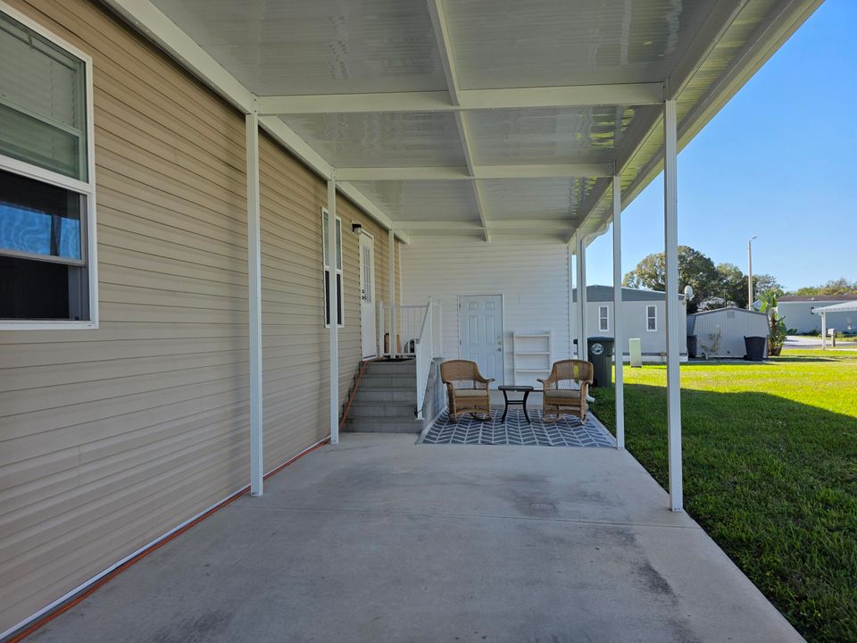 For Sale: $115,000 (2 beds, 2 baths, 1200 Square Feet)