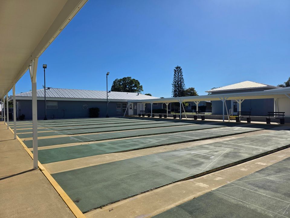 For Sale: $115,000 (2 beds, 2 baths, 1200 Square Feet)