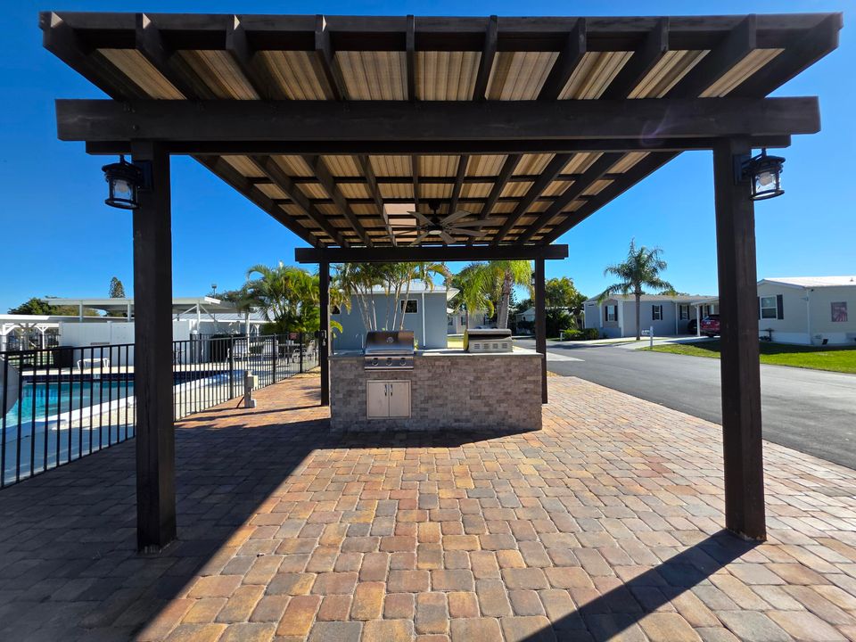 For Sale: $115,000 (2 beds, 2 baths, 1200 Square Feet)