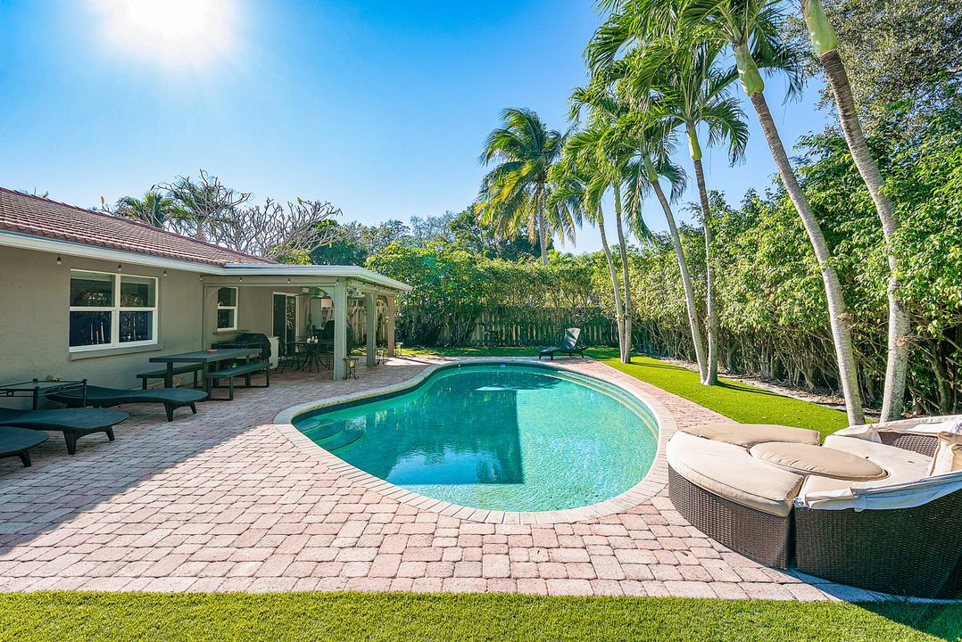 En Venta: $929,000 (3 camas, 2 baños, 1540 Pies cuadrados)