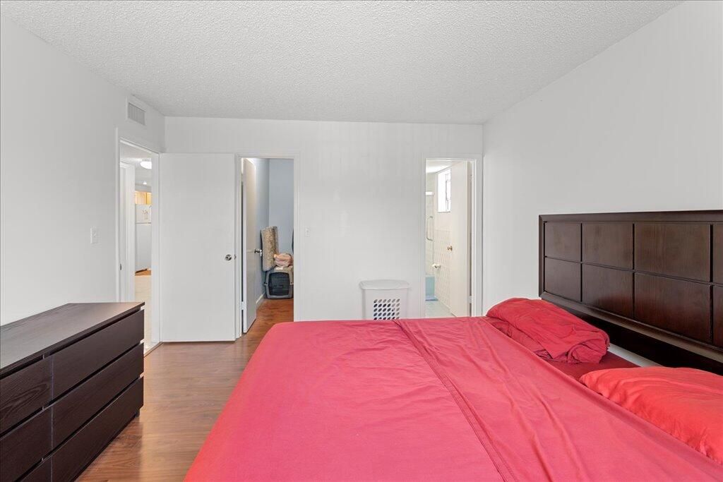 На продажу: $251,000 (2 спален, 2 ванн, 978 Квадратных фут)