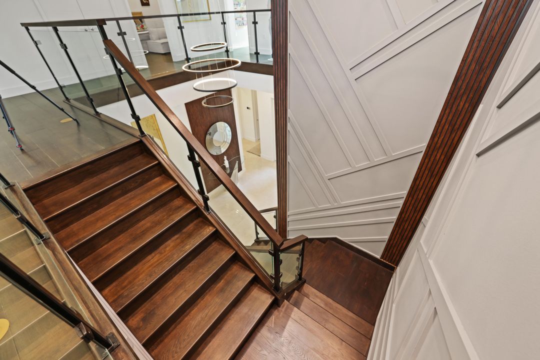 For Sale: $3,099,000 (5 beds, 6 baths, 5378 Square Feet)