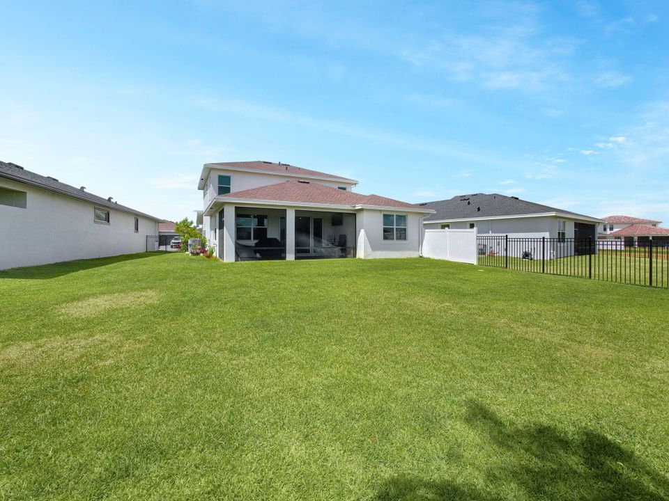 For Sale: $669,500 (5 beds, 3 baths, 2672 Square Feet)