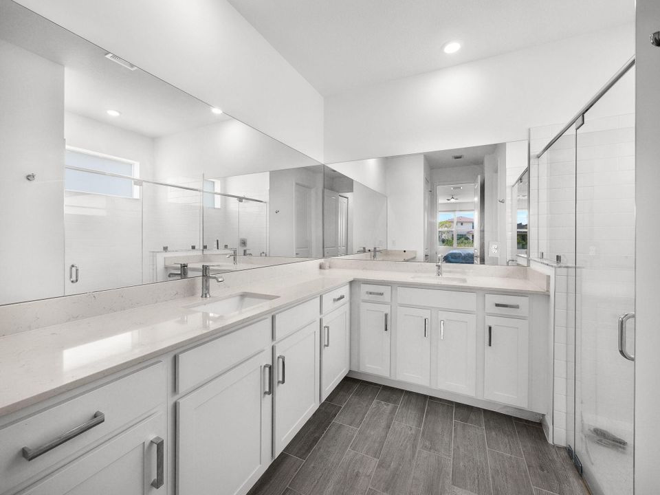 For Sale: $669,500 (5 beds, 3 baths, 2672 Square Feet)