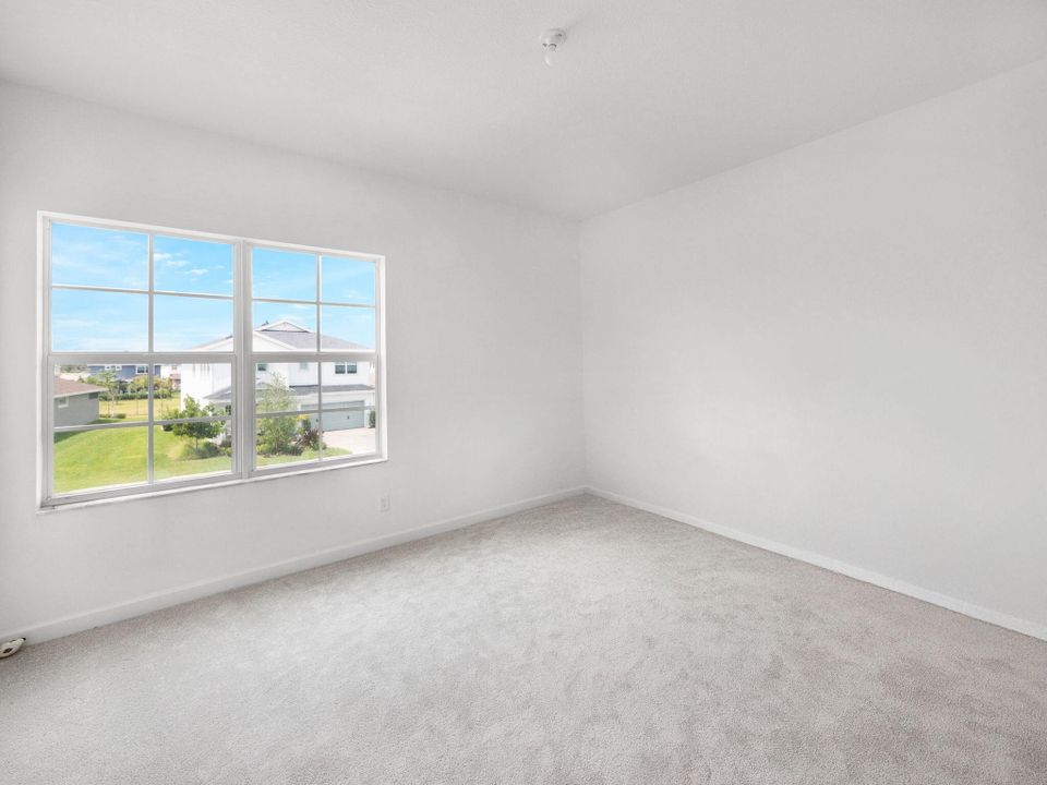 For Sale: $669,500 (5 beds, 3 baths, 2672 Square Feet)