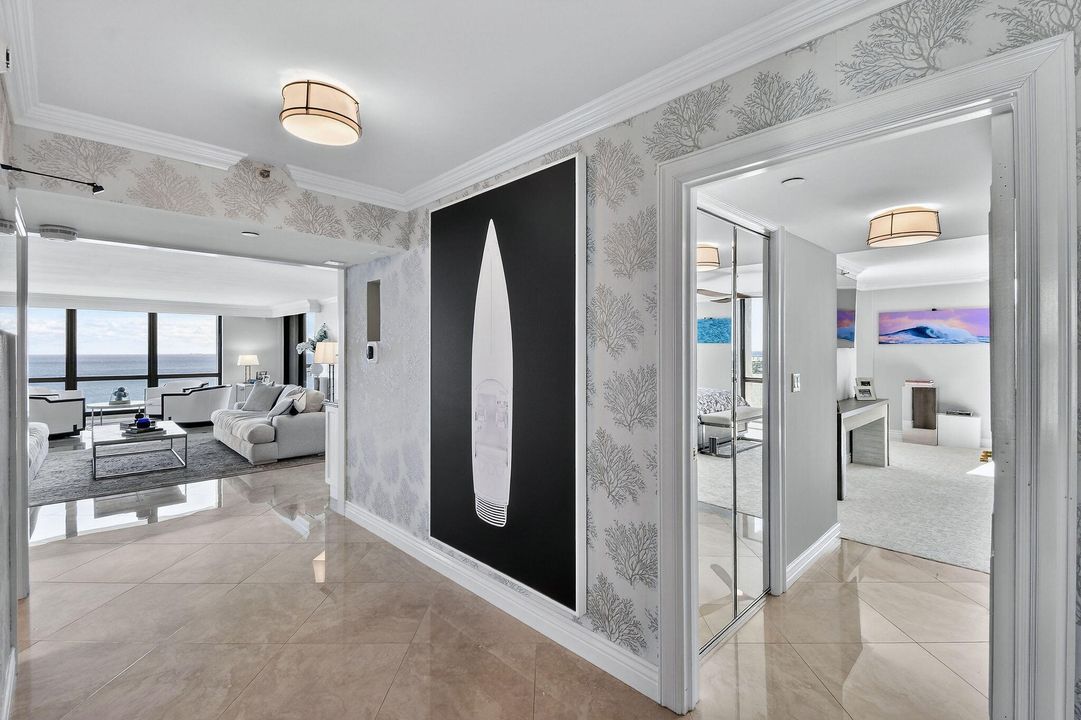 En Venta: $1,799,000 (3 camas, 3 baños, 2454 Pies cuadrados)