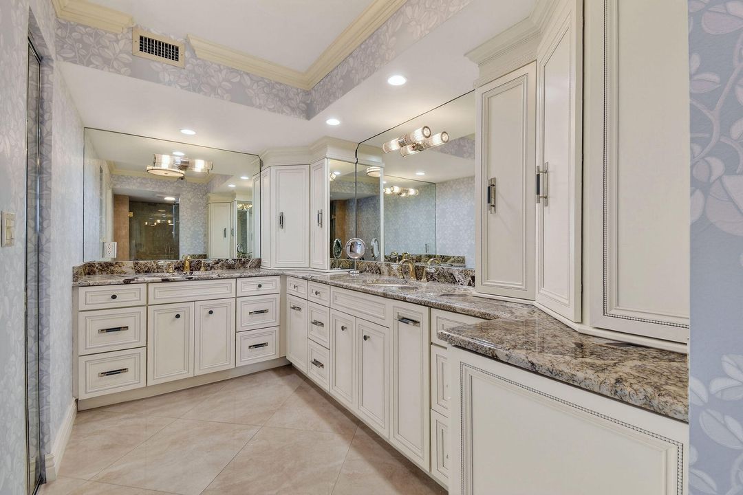 En Venta: $1,799,000 (3 camas, 3 baños, 2454 Pies cuadrados)