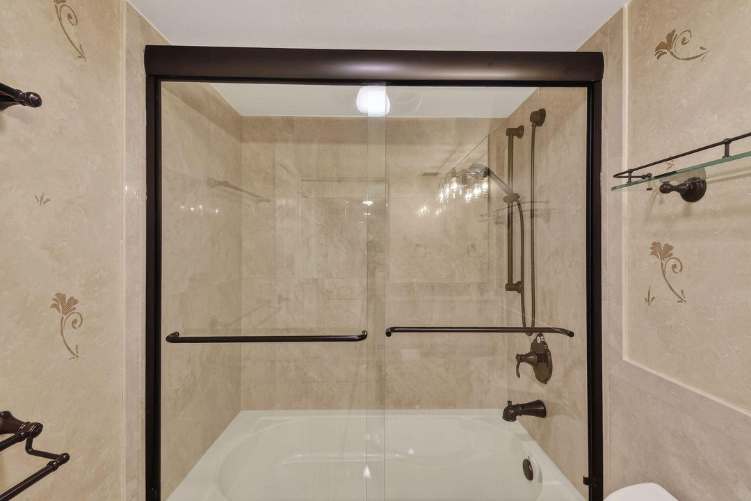 En Venta: $1,799,000 (3 camas, 3 baños, 2454 Pies cuadrados)