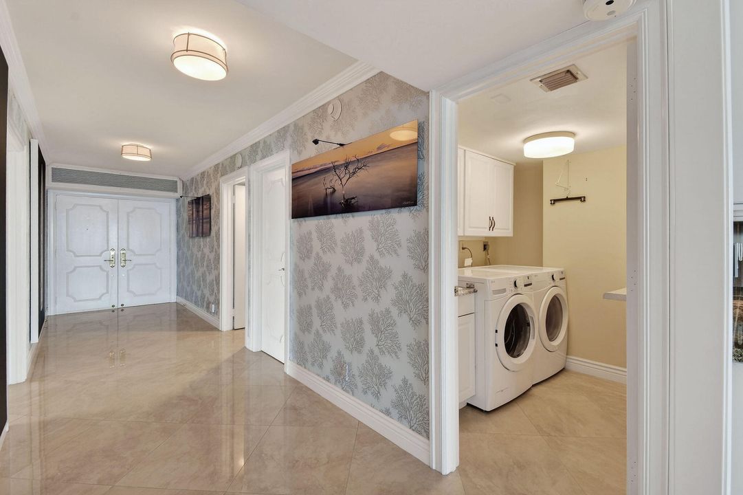 En Venta: $1,799,000 (3 camas, 3 baños, 2454 Pies cuadrados)