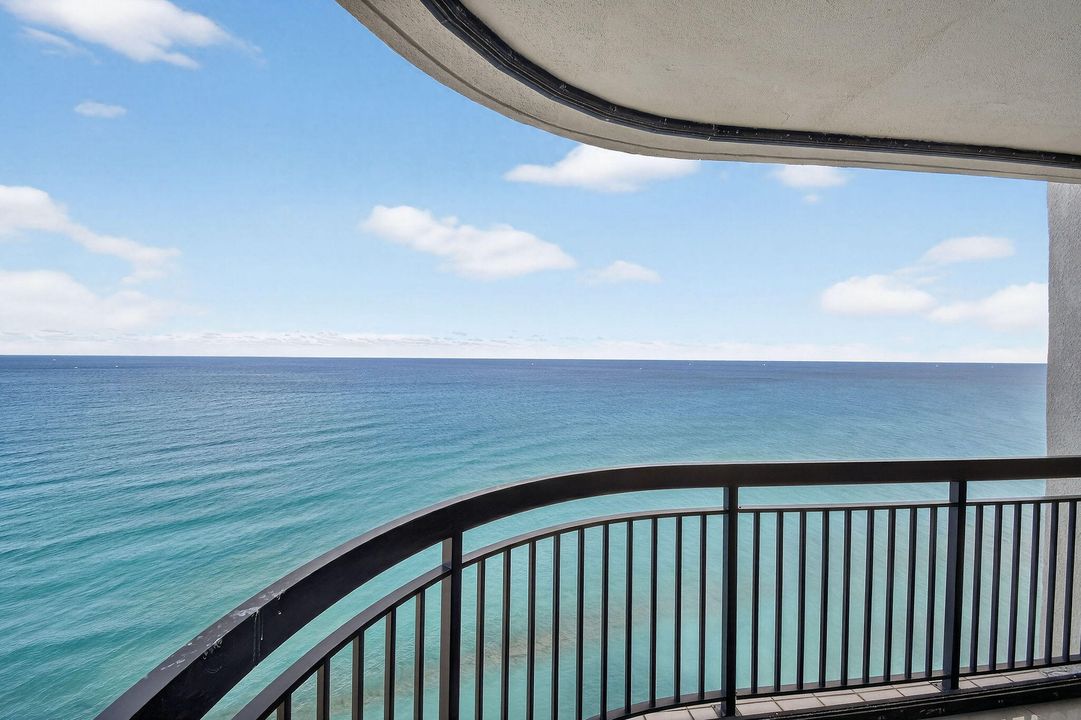 En Venta: $1,799,000 (3 camas, 3 baños, 2454 Pies cuadrados)