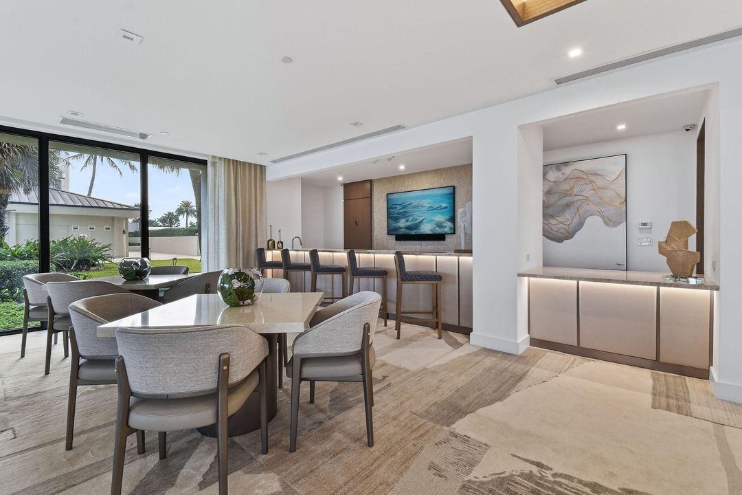 En Venta: $1,799,000 (3 camas, 3 baños, 2454 Pies cuadrados)