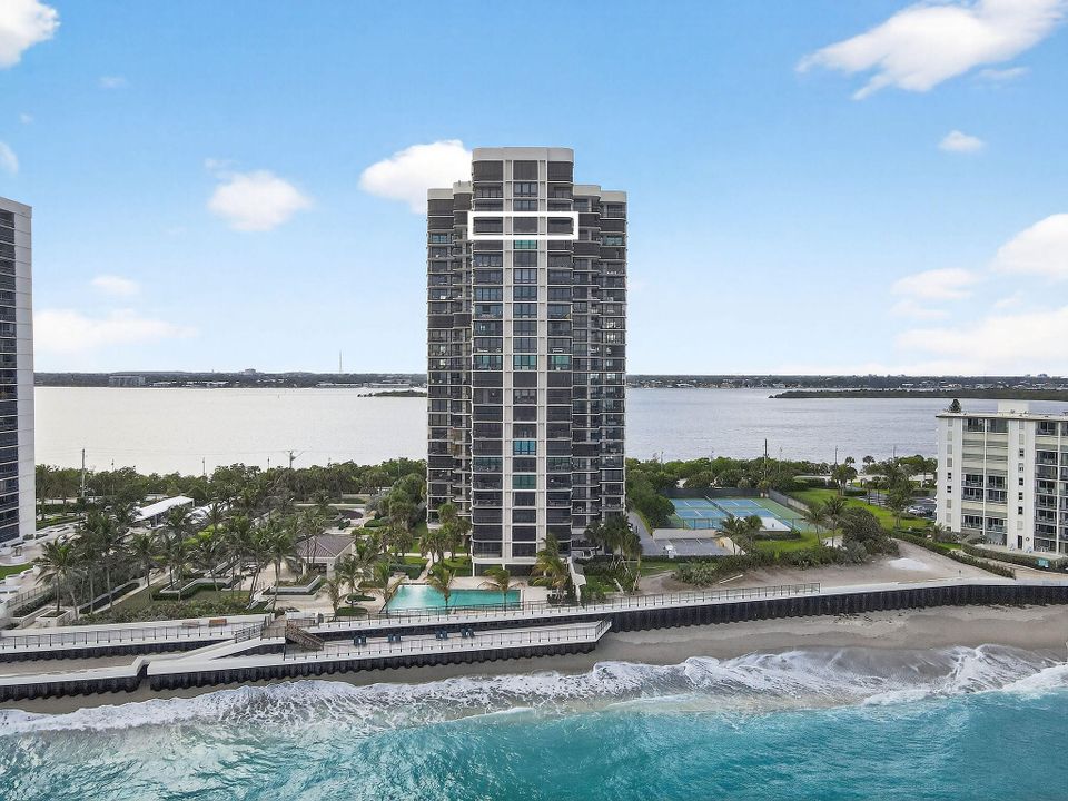 En Venta: $1,799,000 (3 camas, 3 baños, 2454 Pies cuadrados)